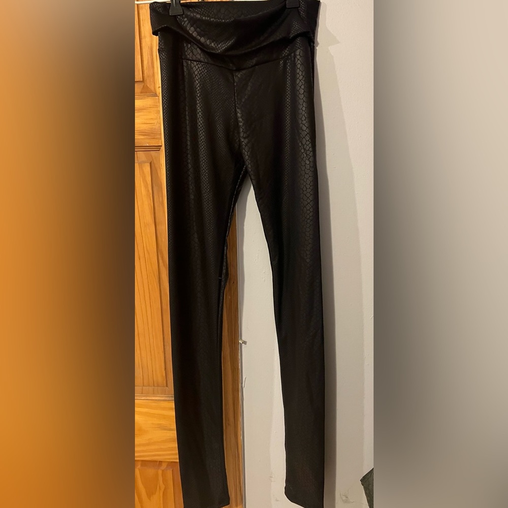 Faux Snake Skin Leggings